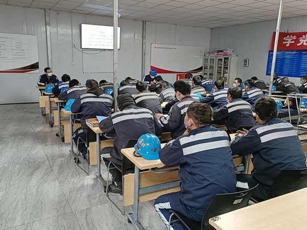 陕煤建设洗选煤运营公司红柳林洗煤厂项目部:力求精细标准 力保生产安全