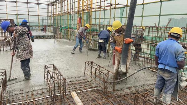 陕煤建设韩城分公司施工现场“忙碌碌”