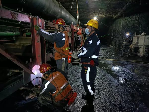 陕煤建设澄合分公司第二机电安装队：安全高效的48小时 为生产服务保驾护航