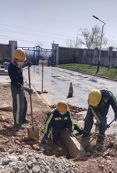 陕煤建设机电安装公司抢抓施工进度不停歇