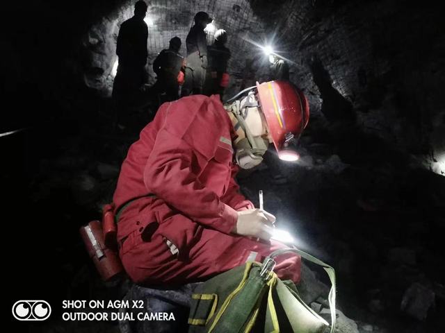 赞劳动美，致敬煤矿工作者