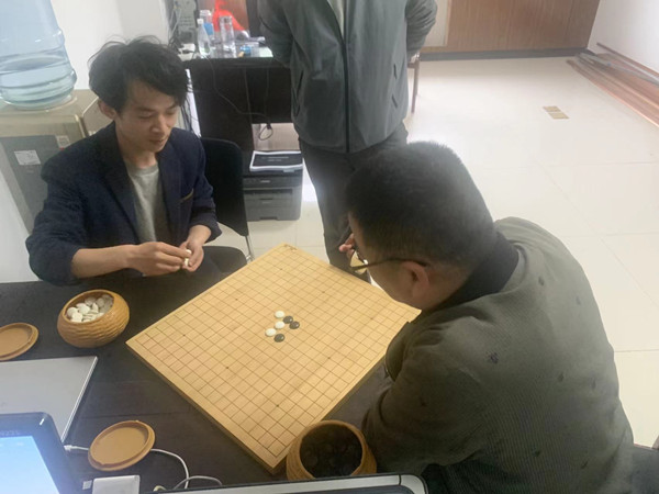 陕煤建设咸阳分公司第二项目部：喜迎“五一”劳动节，生产娱乐“两不误”