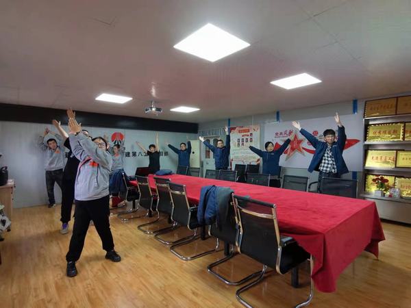 陕煤建设韩城分公司土建九项目部开展“争做时代新青年”主题团日活动