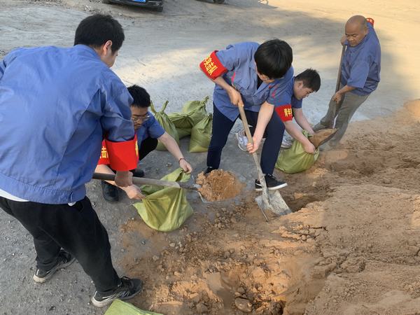 陕煤建设韩城分公司安装三项目部青年突击队助力安全生产月