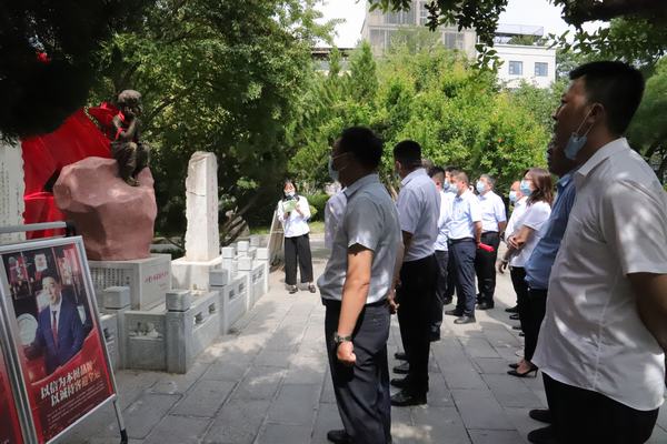 陕煤建设矿建二公司机关党支部 ：三个强化助推支部建设走在前列