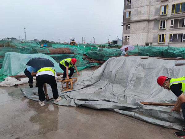 陕煤建设咸阳分公司第一项目部闻“风雨”而动