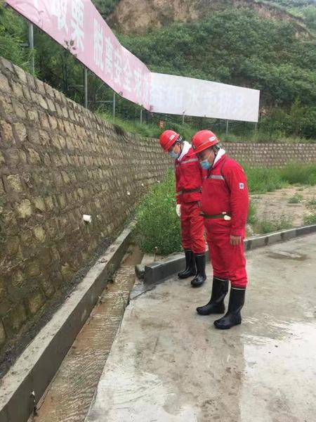 陕煤建设矿建二公司:筑起雨季防护墙 打赢防汛攻坚战