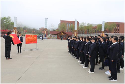 辛勤耕耘迎硕果  奋楫扬帆启征程