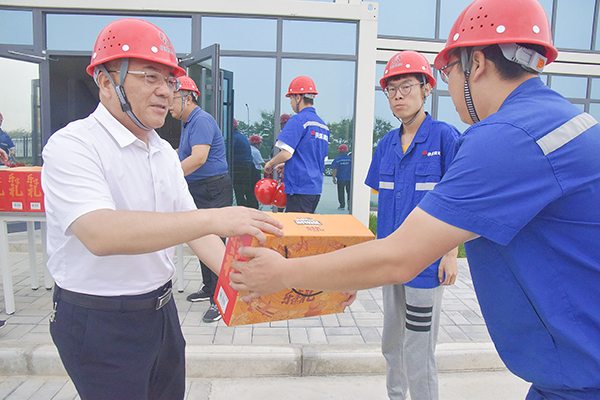 浓浓中秋情  慰问暖人心