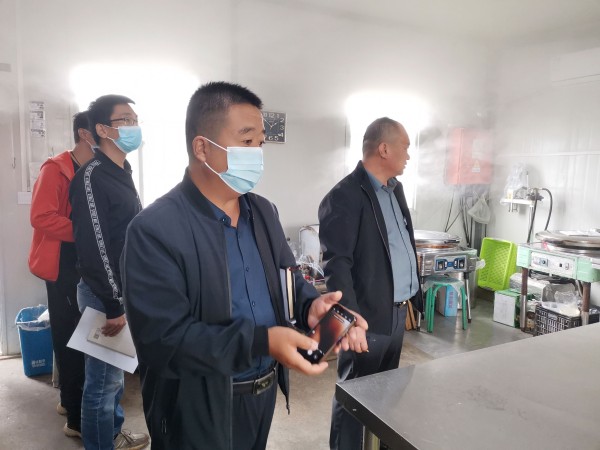 项目工地来了一群“找茬”的