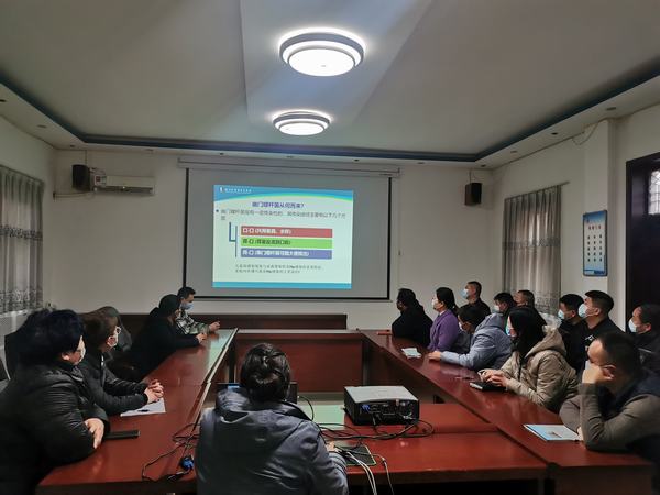 陕煤建设设备租赁中心举办职工健康知识讲座