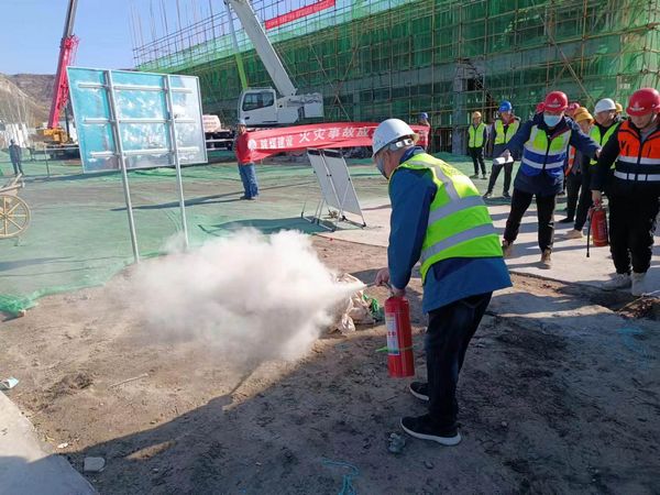 陕煤建设天工公司基层项目部施工现场消防安全演练正当时