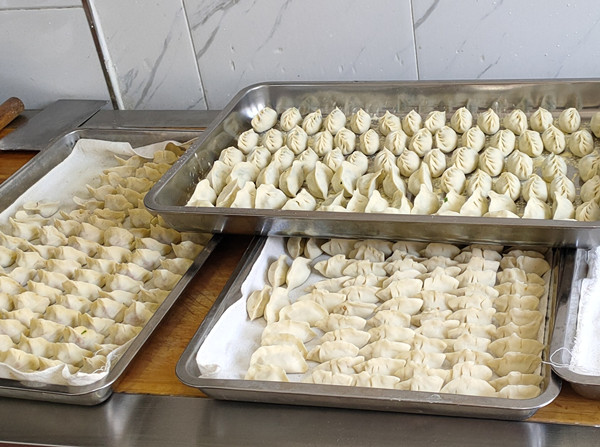 陕煤建设机电安装公司：冬至饺子暖人心