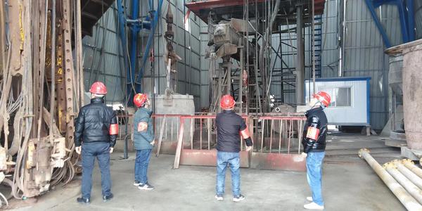 陕煤建设矿建二公司职工代表安全“纠察队”为两会保驾护航