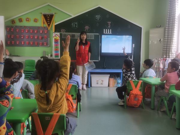 陕煤建设铜煤公司：文明活动进校园 点亮志愿新“食”尚