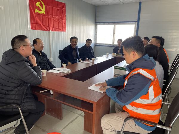 陕煤建设天工公司新疆第一项目部：召开座谈会，青年员工士气高