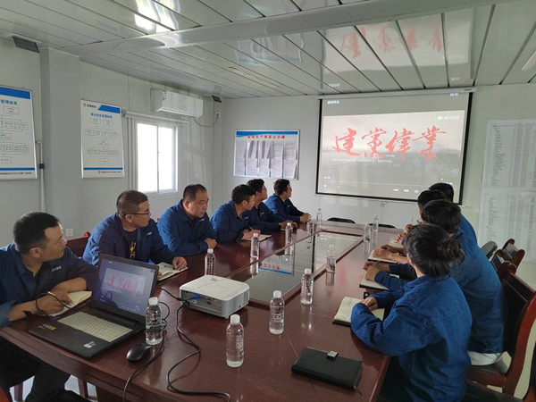 青春心向党 奋斗新时代