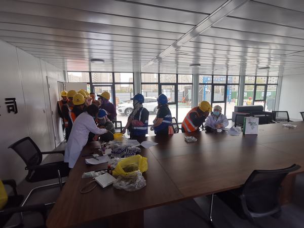 陕煤建设铜煤公司第七项目部送关爱进一线