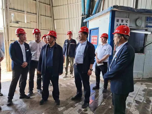 陕煤股份有限公司常务副总经理李孝波、彬长矿业有限公司总经理焦小年莅临陕煤建设矿建二公司第一项目部检查指导工作