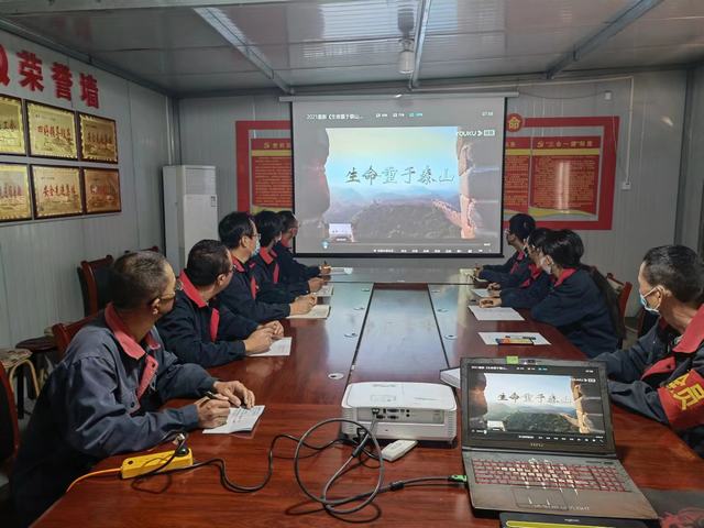 陕煤建设韩城分公司土建五项目部：党员进工地 安全生产添活力