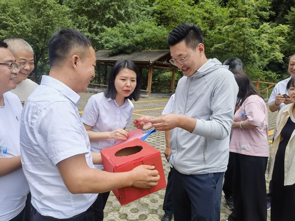 陕煤建设路桥分公司开展“凝心聚力鼓干劲 健步奋进新征程” 健步行活动