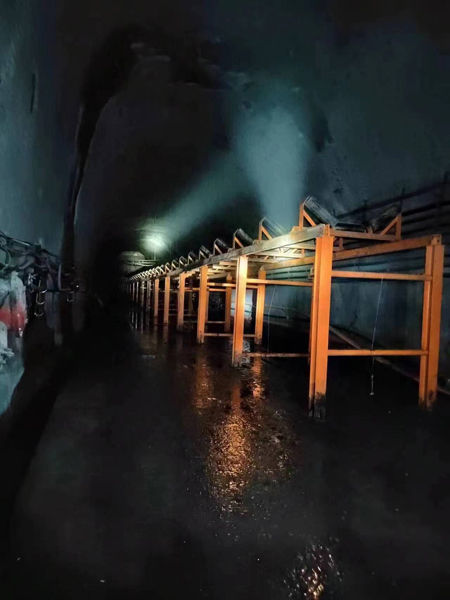 陕煤建设机电安装公司神府项目部：顺利完成胶带机安装