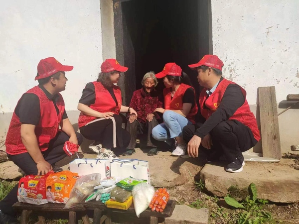 温情传递暖人心