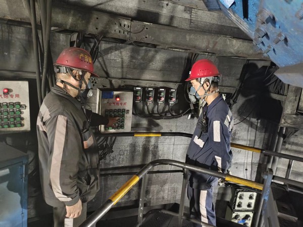 陕煤建设洗选煤运营公司澄合山阳运营项目部：喜逢金秋硕果时，不忘思源记师恩