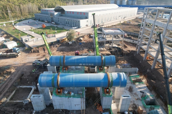 陕煤建设机电安装公司煤矸石制陶粒项目回转窑吊装安全完成