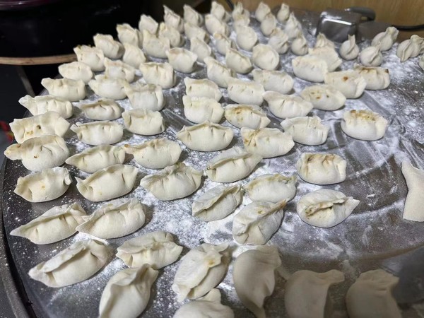 陕煤建设各单位：冬至饺子飘香 情满暖意浓浓