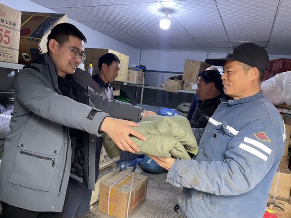陕煤建设矿建二公司：实干聚民意 真情暖人心