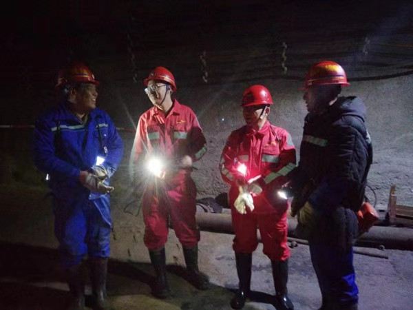 陕煤建设机电安装公司党政工春节深入一线检查指导工作看望坚守岗位职工