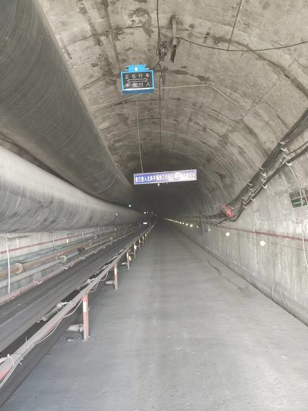 陕煤建设矿建二公司第二项目部承建王峰煤矿主斜井井筒掘砌工程顺利通过竣工验收