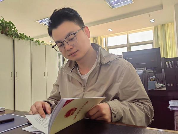 陕煤建设煤矿运营服务分公司：让读书成就美好遇见