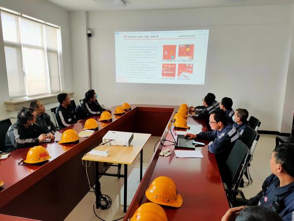 陕煤建设洗选煤运营公司神渭首端运营项目部：检修“三板斧” 学考比合力