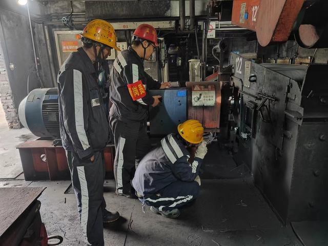 陕煤建设洗选煤运营公司澄合山阳运营项目部：“五一”假期“不打烊”，致敬一线“孤勇者”