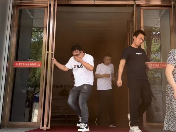 以演筑防 以练为战