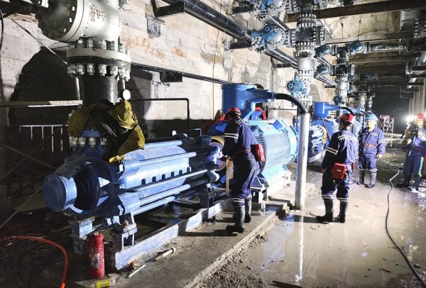 陕煤建设机电安装公司井下主排水泵房及井下主变电所联合成功试运转