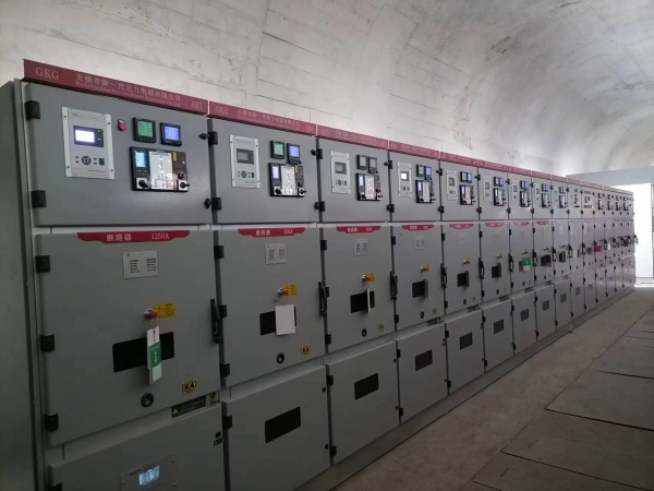 陕煤建设机电安装公司镜铁山矿中央变电所及机站变电所正常投运