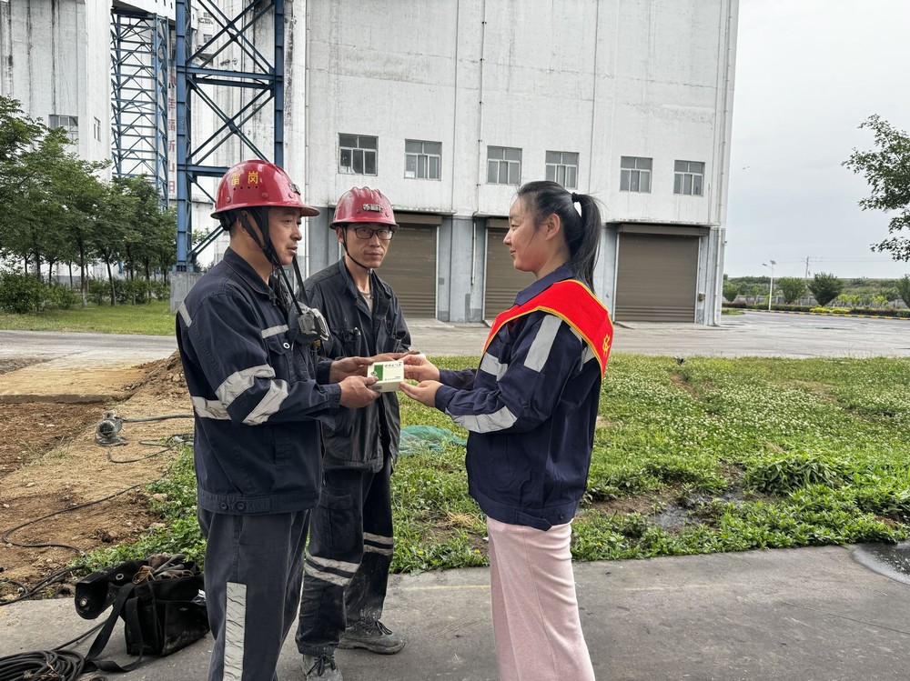 陕煤建设洗选煤运营公司澄合山阳运营项目部：备战炙夏，降暑暖人心