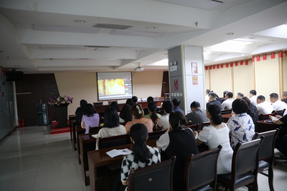 陕煤建设路桥分公司：把“党建红”融入“安全蓝”，引领融合赋能高质量发展