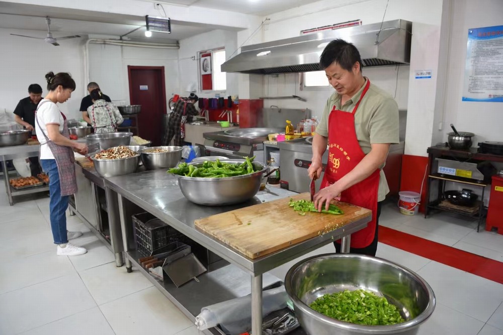 陕煤建设煤矿运营服务分公司：有一种中秋叫“坚守”