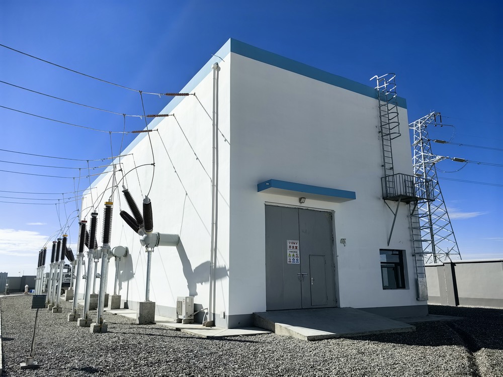 陕煤建设天工公司安装三部承建的秦川光伏电站110伏升压站工程顺利竣工