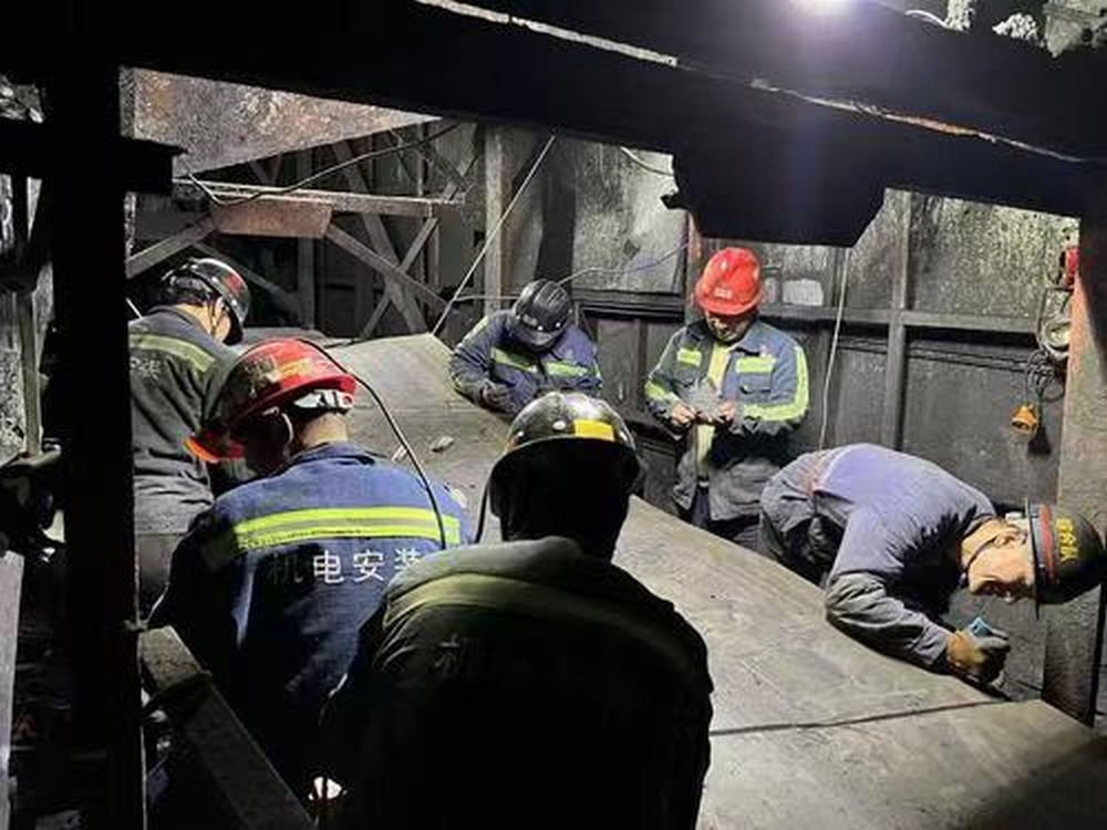 陕煤建设机电安装公司建庄项目部：更新换“带”，保矿井安全生产