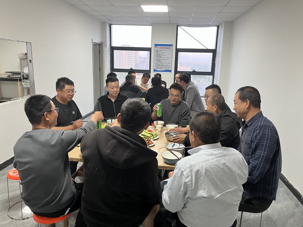 国庆工地 美味飘香暖人心