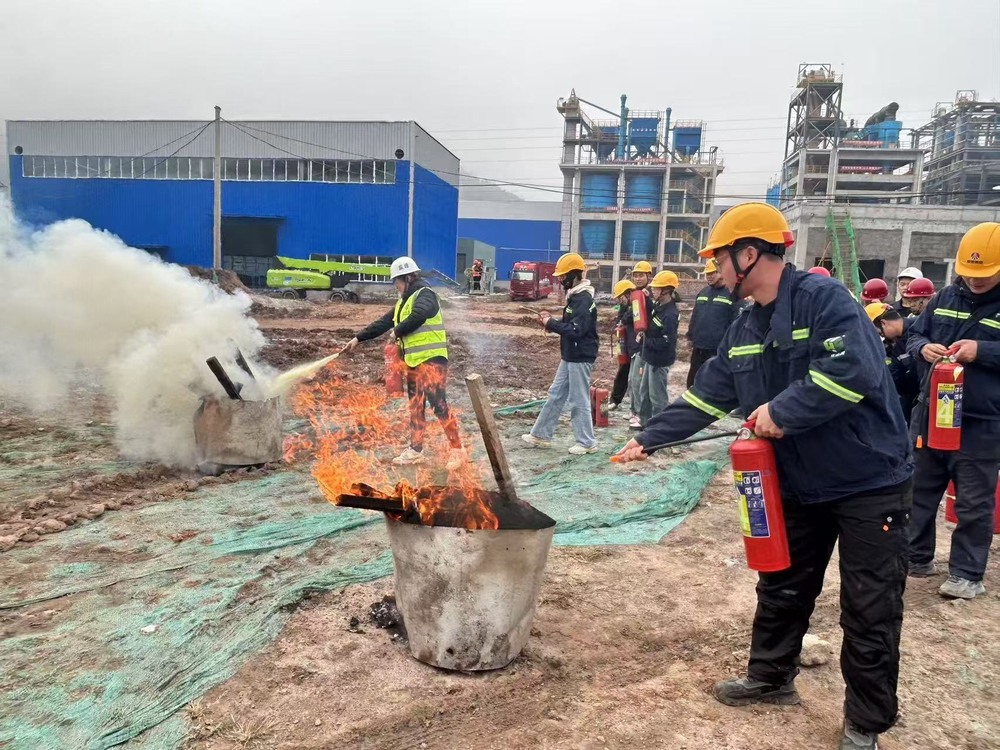 陕煤建设天工公司土建第二十六项目部：月末消防“不打烊”