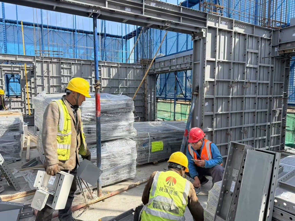 铝模工艺,即铝合金模板技术,作为一种新型建筑施工方法,是该项目部