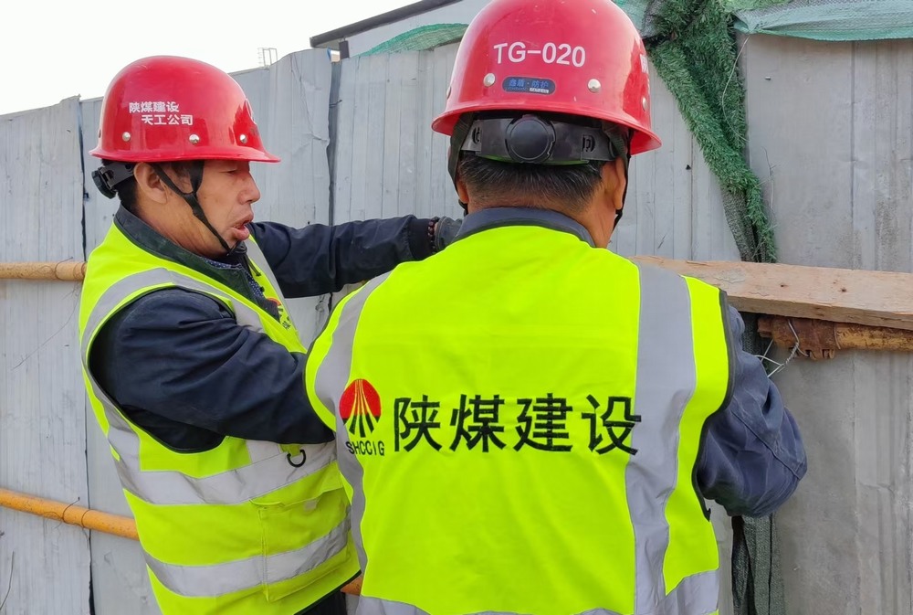 北极塬上筑堡垒，抗风护安显担当