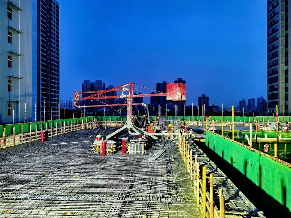 陕煤建设铜煤公司:韩南韩北村城中村改造项目主体结构顺利封顶