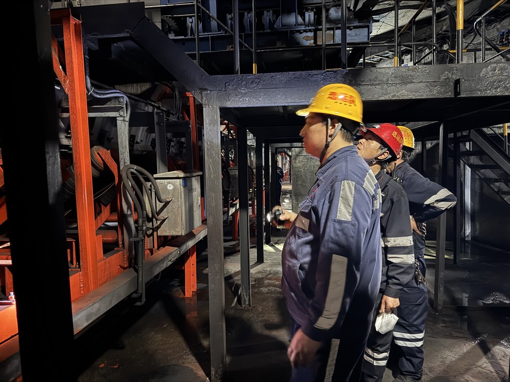 陕煤建设洗选煤运营公司澄合山阳运营项目部：热血洋溢“战”五一，坚守岗位显担当